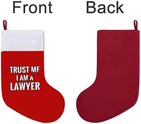 Повярвайте Ми, аз съм почти Адвокат, Коледни Чорапи от Червено Кадифе, с Бял Пакет шоколадови Бонбони, Коледни Украси и Аксесоари