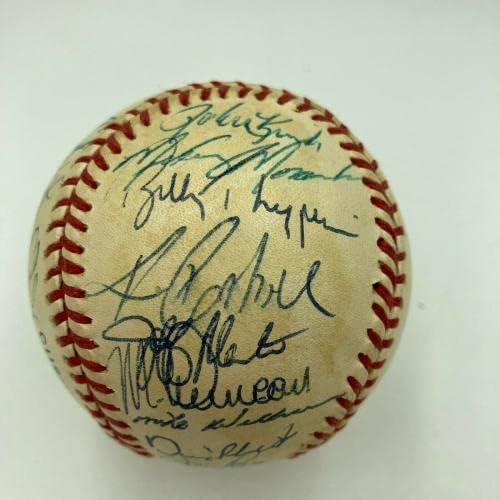 Екипът на Филаделфия Филис 1990 година Подписа Официален договор с Националната бейзболна лига - Бейзболни топки с автографи