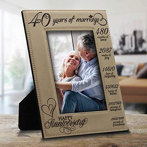 BELLA BUSTA 40 години брак - 40-та годишнина на жена си, на мъжа си, двойки - Кожена рамка за снимки с надпис (5 x 7 вертикални)