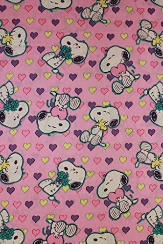 Peanuts Снупи Love Fabric от Springs Креативна плат Снупи Valentine Heart Love, добре продаваният The Fat Quarter (18 X 22) New BTFQ