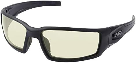 Защитни очила Honeywell Safety Products by Hypershock в черни рамки очила с лещи с кехлибарен цвят и противотуманным покритие Uvextreme Plus (S2942XP)