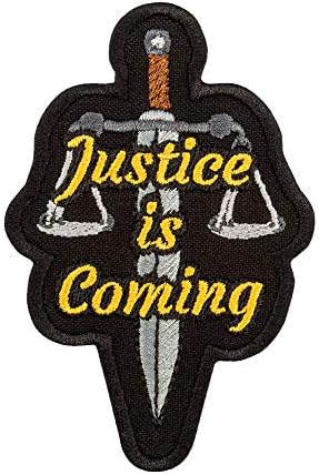 БРОДИРАНА Кръпка Justice is Coming - Текстови Забавни цитати - Ленти с надписи, бродирани желязо - Размер: 2,6 x 3,9 инча