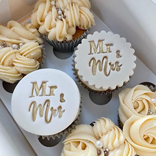Mr & Mrs Engagement Сватбен Печат за бисквитки, Преге фондан 6 см (2,36 инча), Направено във Великобритания за Печене, Готвене,