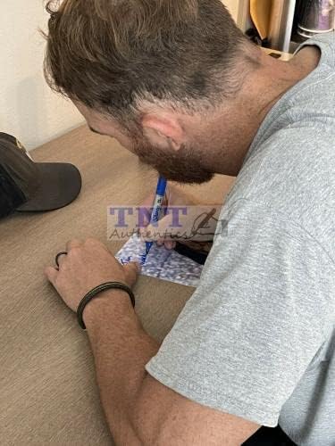 Тимъти Тачър Подписа Снимка с вход в WWE NXT 8x10 - Снимки рестлинга С автограф