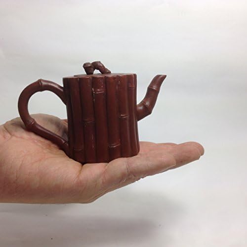 Малък чайник от Исинской керамика.